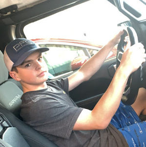 Meet your Posher, Dj